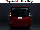 リヤのコンビネーションランプは後続車からも確認しやすいデザインです。