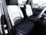 【内装】ヴォクシーの車内です♪もちろん、フロアマットもついてますよ〜!