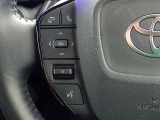 ステアリングスイッチ装備!運転しながら手元でオーディオの操作などができます。