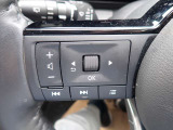 ステアリングスイッチが装備されておりステアリングから手を離す事無くオーディオ類の操作が可能ですので非常に便利です♪