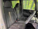 運転席シート廻りは使用感も少なく、良好な状態となっています。前オーナー様が丁寧に使っていたことがよくわかりますね。