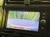 【バックカメラ】駐車時に後方がリアルタイム映像で確認できます。大型商業施設や立体駐車場での駐車時や、夜間のバック時に大活躍!運転スキルに関わらず、今や必須となった装備のひとつです!