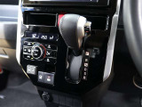 CVT(無段変速)のオートマチックです。インパネシフトがとても使い易く足元がスッキリするので、空間が広く使えますね♪
