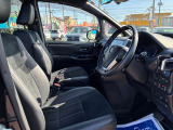 運転席は足元広々です。リラックスして運転できますね。