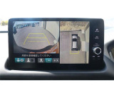 全周囲モニター付で、車庫入れも駐車もラクラクです。