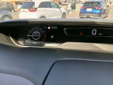 燃費・航続可能距離・時計・外気温度等様々な情報を表示!各種車両の設定も出来ます