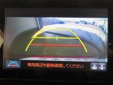 バックガイドモニターで、後方を確認しながら安心して駐車することができます。運転初心者も熟練者も必須の機能ですよ!