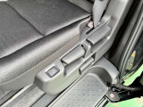 2列目シートにもシートヒーターを完備しております。
