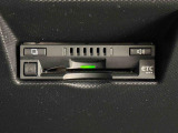 ETCカードを挿入することで高速道路を利用する際の支払いがキャッシュレスになったり、ETCスマートインターチェンジが利用できたり、とても便利なアイテムです!保証は修理保証のみとなります。