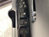 【パワーウインドウ】運転席のスイッチで、各席の窓ガラスの開閉ができます!あると便利ですよね!