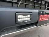 ■ 装備7 ■ TRD製LED付バンパーガード:見た目もガラリと変わり格好良いの一言に尽きます!