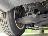 お車を安心してお乗りいただく為には、足回りの定期点検が欠かせません。サービスサポート(有償保証)では無料点検もご提供しており、安心のカーライフをお過ごしいただけるサポート体制が整っています。