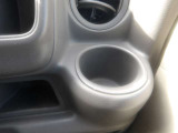 運転席ドリンクホルダー