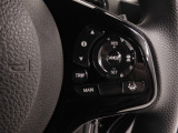 ◆アダプティブクルーズコントロール◆予め設定した車速内でクルマが自動的に加減速。前走車との適切な車間距離を維持しながら追従走行します。【LKAS】車線維持支援システムでステアリング操作を支援。