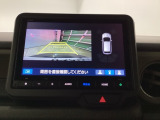 バックモニター付きで、車庫入れやバック時の後方確認をサポート。