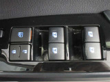 運転席側のパワーウィンドウスイッチです。全ての窓の開閉操作ができます。