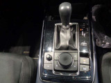 AUTO HOLDが便利です。