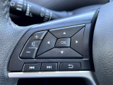 < ステアリングスイッチ >ハンドルから手を離さなくてもボリュームなどの操作ができます♪