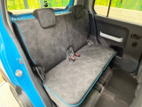 後部座席も気になるようなキズ・汚れやへたり等、大きなダメージはなく、良好な状態です。