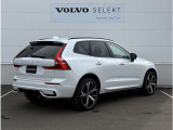 ◆バック/万が一を考え、安全性を重視する方に選ばれているVOLVO車。ドアを開閉するとその重み・厚みに驚くはず