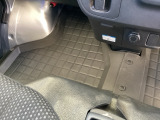 汚れた際にお手入れが簡単なラバーマットです。