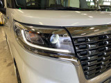 LEDヘッドライト装備で夜道もスッキリとした視界で安心して運転出来ます!