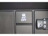 VSA(Vehicle Stability Assist)が装備!!VSAはコーナリング時の横滑りを抑制する機能と車両の急激な挙動変化を抑える機能で、安定した走行を実現していいます!!