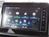 ナビゲーション+AV 2画面表示(デュアルウィンドウ)、地デジTV、FM/AM、microSDカード(音楽/動画ファイル再生)、Bluetooth Audio、ハンズフリーフォン、スマホ連携、音声認識対応の純正9インチ大型ナビです。