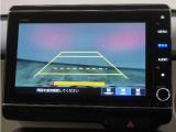 バックカメラ搭載です!車庫入れが苦手な人はもちろん、車両感覚に自信がある人にもお勧めです!見えない箇所が見えるようになるので、低い障害物や隠れてしまっている子供の存在等にも気付く事が出来ます。