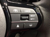 クルーズコントロールを装備しています。高速道路などで一定の速度で走ってくれるので運転が楽ですよ!速度を設定できますので、スピードの出しすぎにも注意できます。