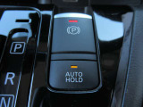 『パーキングブレーキ』です♪♪『オートホールド』は走行停止中にブレーキから足を離しても停止状態を保つ装置です♪♪