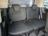 広さたっぷり、ゆったり座れる三列目シート