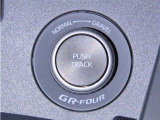 4WDモードセレクトスイッチです。詳細は取扱説明書でご確認ください。