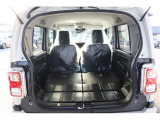 荷室スペースも充分、荷物の収納も楽々です。