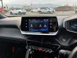 Apple CarPlay/Android Autotに対応したタッチスクリーン/Bluetooth接続によるミュージックプレイヤー接続/ハンズフリー通話