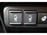 【シートヒーター】運転席、助手席ともにシートヒーター装備です。寒い朝、車内が暖まるのを待たずに快適に出発できます♪気持ちよく1日が始まります。