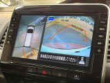 【アラウンドビューモニター】専用のカメラにより、上から見下ろしたような視点で360度クルマの周囲を確認することができます☆死角部分も確認しやすく、狭い場所での切り返しや駐車もスムーズに行えます。