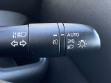トンネルなどの侵入時に明るさを感知してライトのON、OFFをしてくれるオートライト装備