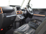 内装はもちろんクリーニング済み。気持ちよく乗っていただけます。