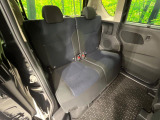 後部座席も気になるようなキズ・汚れやへたり等、大きなダメージはなく、良好な状態です。