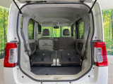 普段のお買い物や通勤、送迎等に十分な荷室スペースを確保しております。セカンドシートを倒すと、大きな荷物の積載も可能です♪