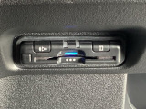 ETCも付いておりますので、高速道路の料金所もノンストップ通過可能ですよ^^是非揃えたい装備ですね!