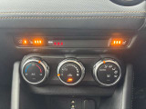 ステアリングヒーター・運転席助手席のシートヒーターもついております。