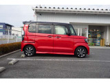 いつもドライバーを見守ってくれる目に見えないパートナー ホンダセンシング。常に「単眼カメラ」と「ミリ波レーダー」で周囲の状況を認識しドライバーをサポート。運転がもっと安心にもっと快適になります。