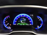 とっても見やすいメーターです。夜間時はラグジュアリーな気分にさせてくれる照明が魅力ですので、夜のドライブも楽しみになりますよ♪