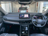 とっても視界が広くて、女性も運転しやすいお車になっております。