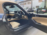 それでは運転席をご案内いたします!