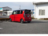 大口なトランクルームです。幅広で荷物の出し入れが簡単になります!