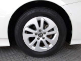 純正15インチアルミ!タイヤサイズは195/65R15です