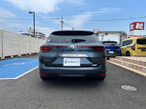 スタイリッシュなリアビュー。存在感のあるデザイン。